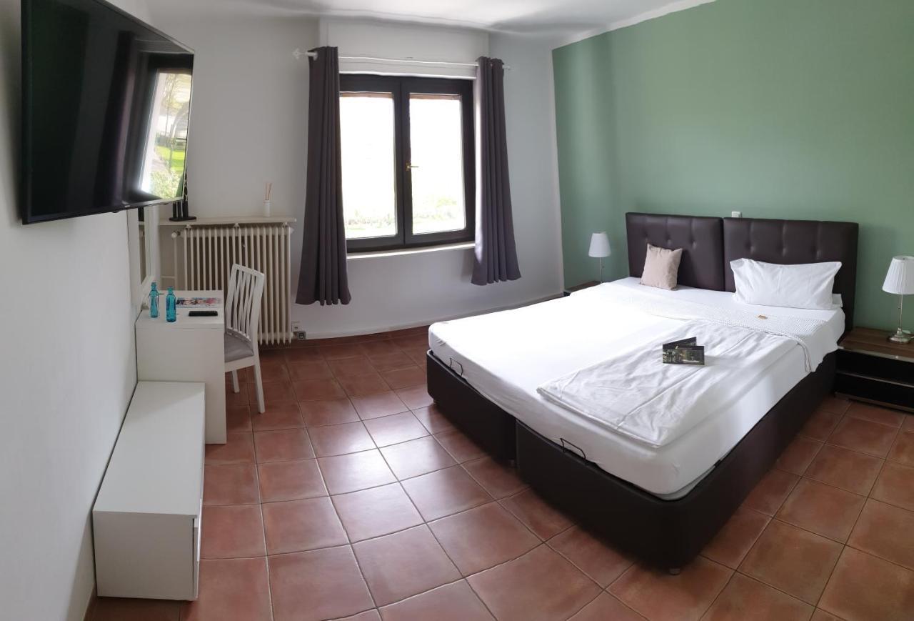 Wolfschlucht Hotell Rodgau Exteriör bild